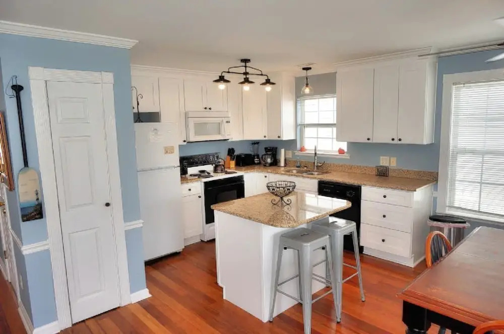 Wells On 7th 4 Bedroom Home by RedAwning