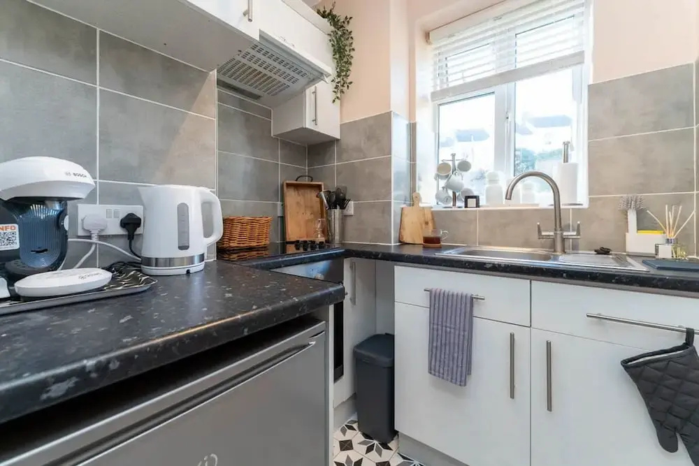 Host Stay Round Hill Apartment