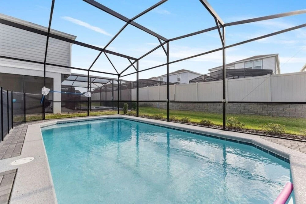 Themed Rooms Free Access To Resort Waterpark! 4 Bedroom Home by RedAwning, Davenport