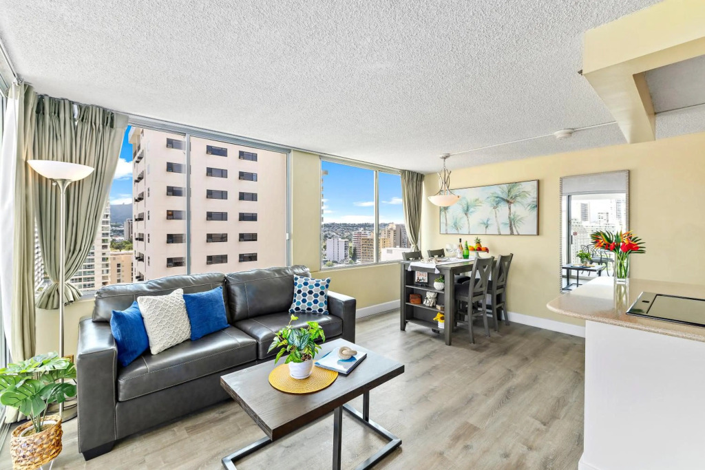 Beautiful Ocean Views | 1 Block to Beach | WIFI