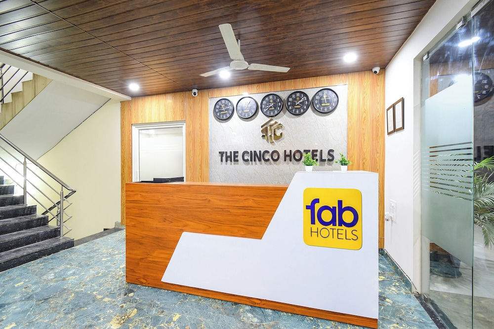 Fabhotel The Cb Grand