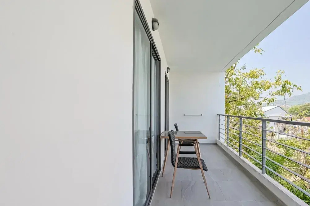 Pool View 1 Bed Apt T2-520