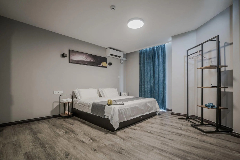 Paly Hotel