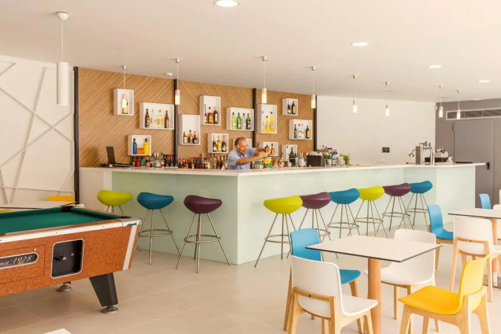 SeaBird Hotel