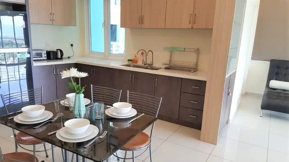 Suites at The Haven Lakeside by Plush