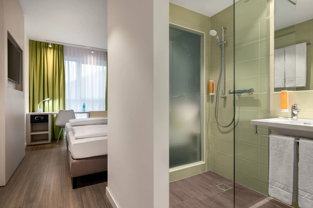 Super 8 By Wyndham Oberhausen
