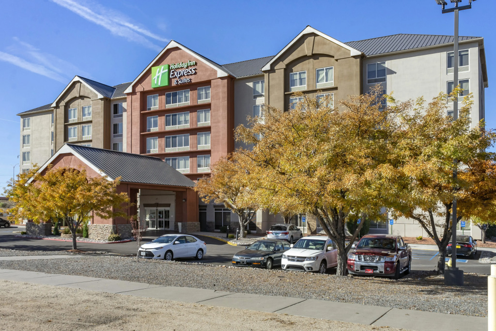 Holiday Inn Express Hotel & Suites Albuquerque Midtown by IHG