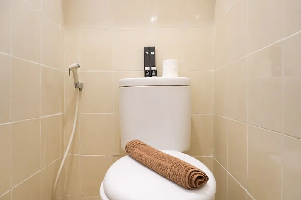 Warm and Cozy 1BR Puri Park View Apartment