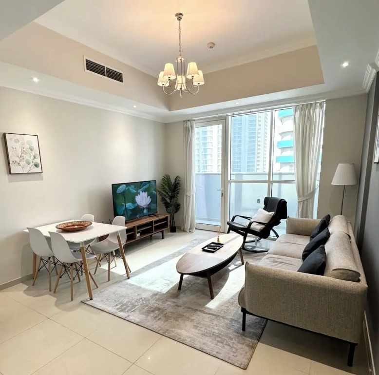 Heaven Crest Vacation Homes Downtown - Studio, 1, & 3 Bedroom Suites 2 minute walk to Dubai Mall and Burj Khalifa