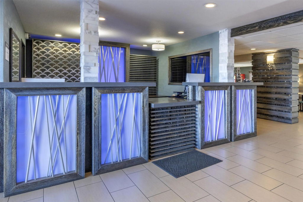 Best Western Long Beach Inn