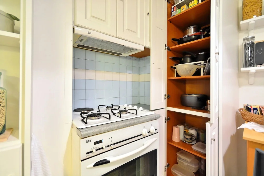 Plaka Elegant Apartment