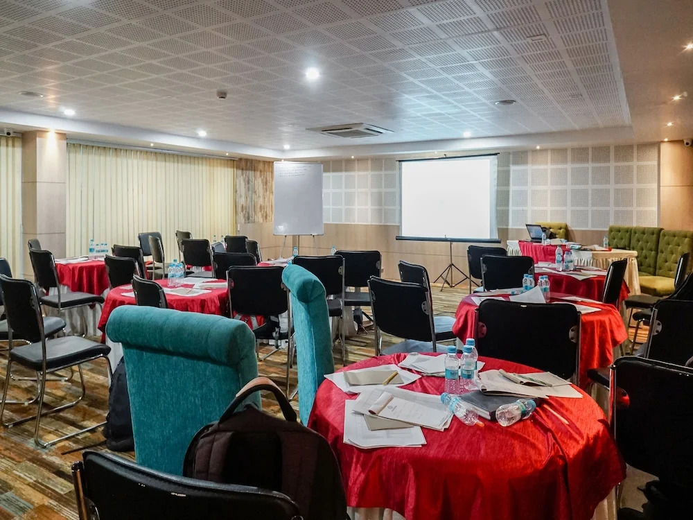 HOTEL THE KALYANIZ