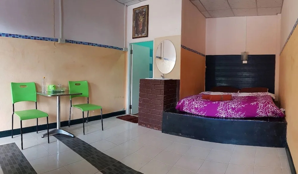 Ingpha Room For Rent