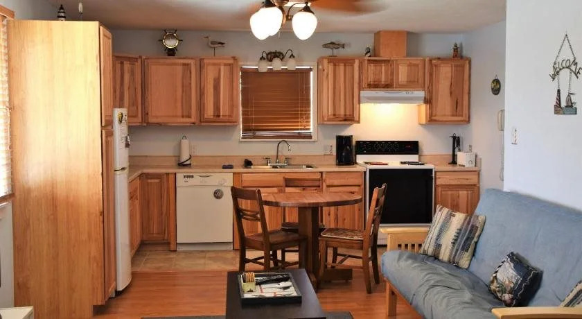 Deckhouse - Two Bedroom Home