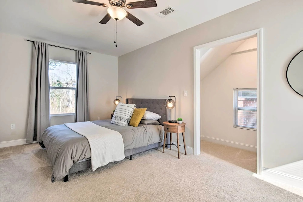 Sleek + Sunny Decatur Home Near Dtwn Atlanta!