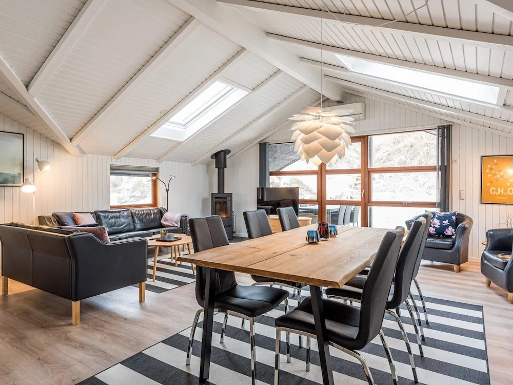 6 person holiday home in Henne