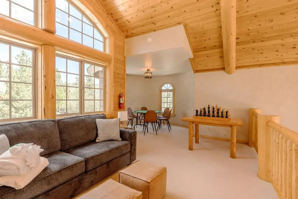 27 - Castle Rock Retreat 3 Bedroom Home by Redawning