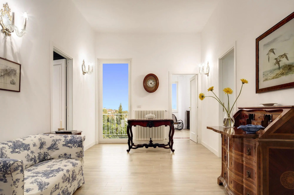 Casa Bianca in the Heart of the Town, Daily Housekeeping & Concierge