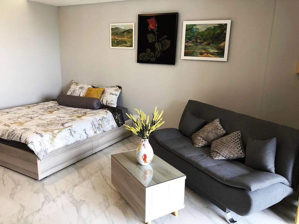 Gold Bee Apartment - the Tresor Building