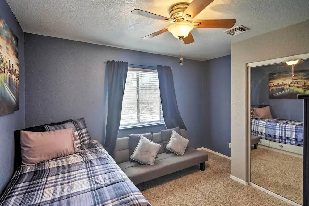 Lake Havasu City Retreat w/ Patio & Grill