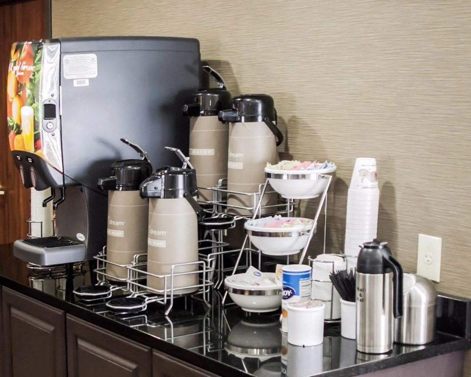 Garner Hotel Topeka West by IHG