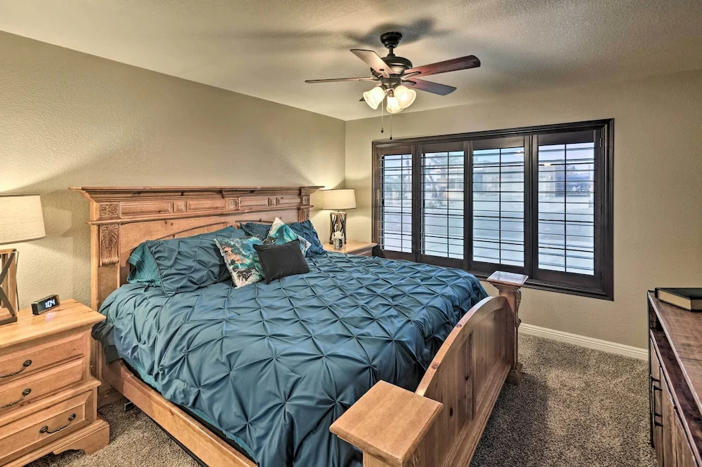 1 Mi to Lake: Home w/ Pool & Views in Lake Havasu
