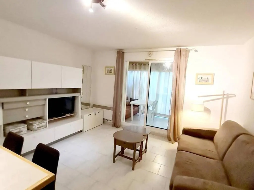 Appartement Six-Fours-les-Plages, 2 pièces, 4 personnes - FR-1-316-24