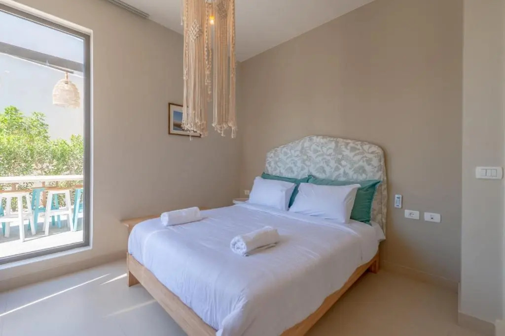 La Casa de Playa Tawila on Island 4BR Private with Heated Pool