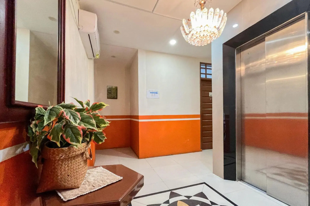 Urbanview Poma Hotel