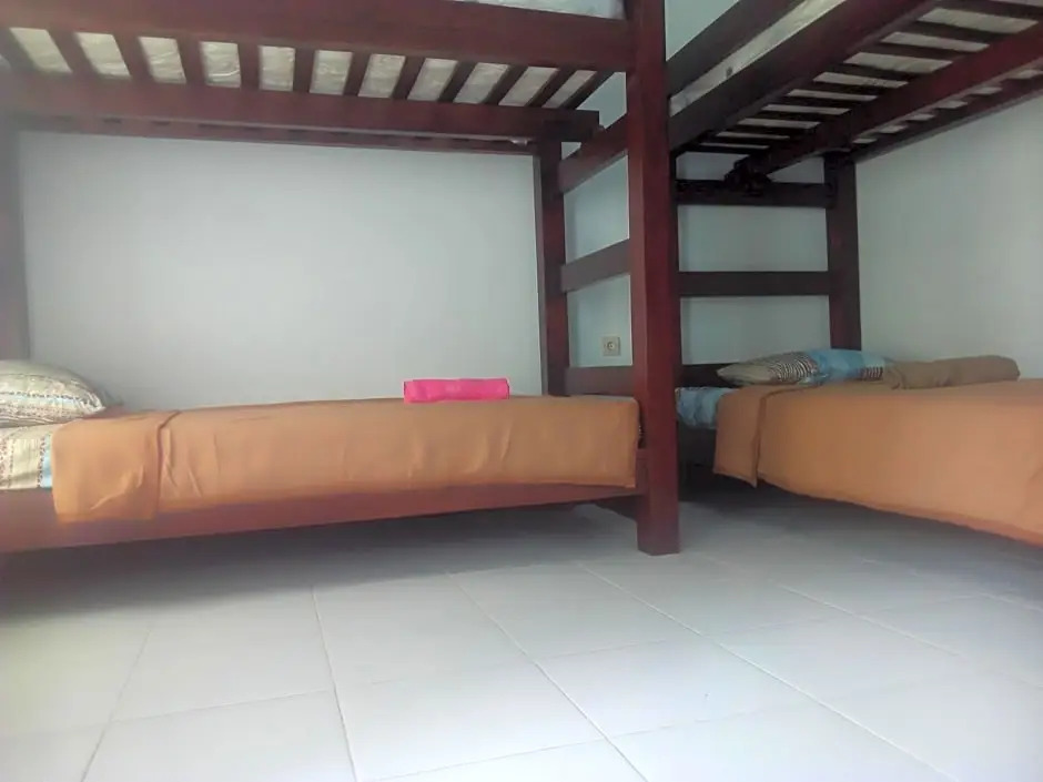 Ariata Arya Hostel