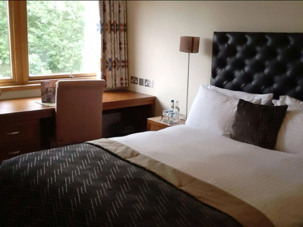 Fanhams Hall, Exclusive Collection