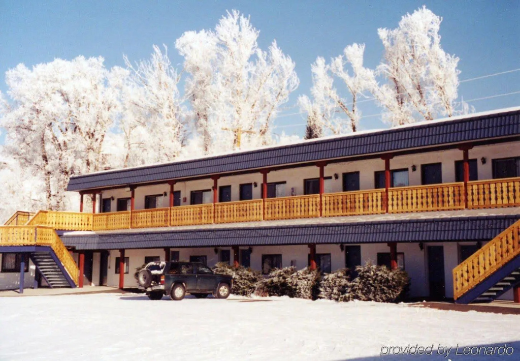 Western Lodge