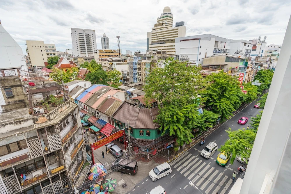 IM Chinatown Residence Yaowaraj Bangkok Watmungkorn MRT Station