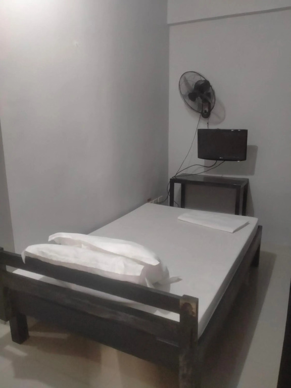 V.F. Riton Apartelle