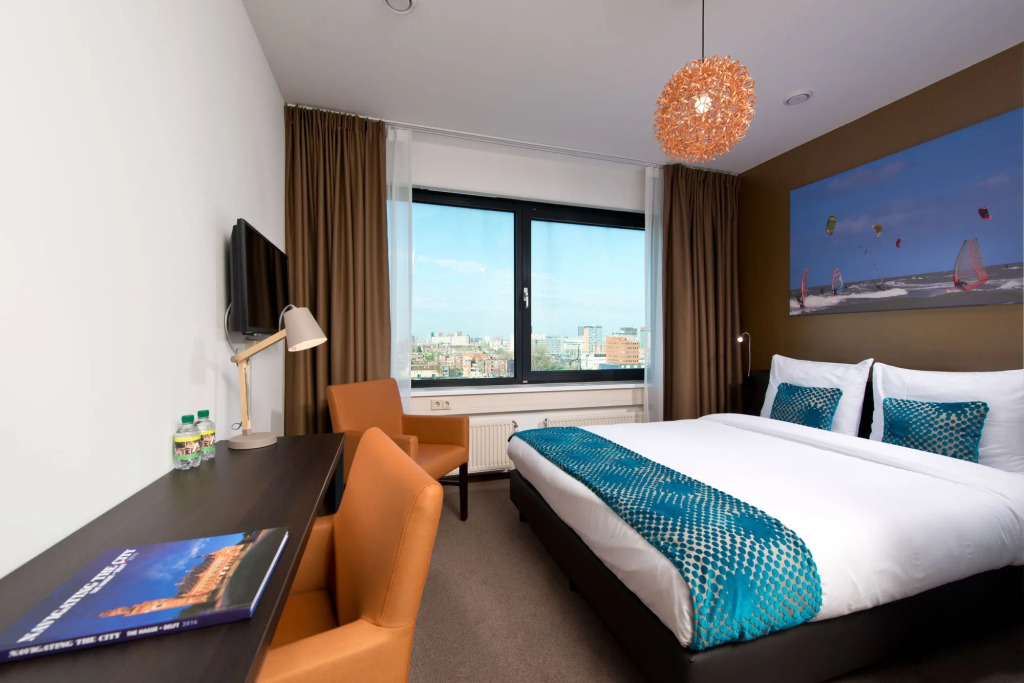 The Hague Teleport Hotel