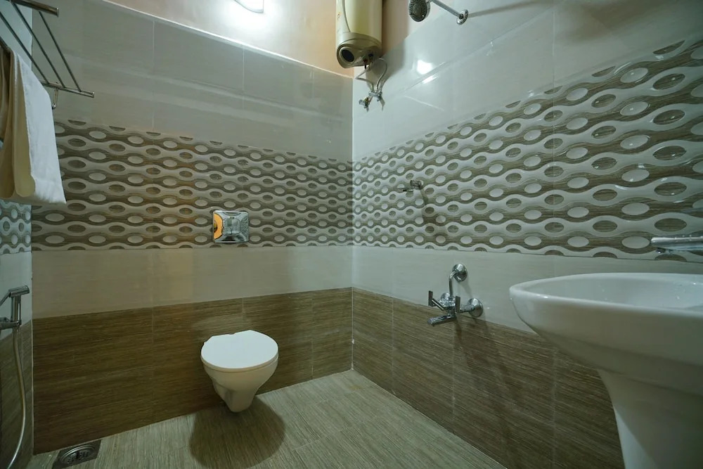 OYO 23359 Home Elegant 2BHK Munnaar Bypass