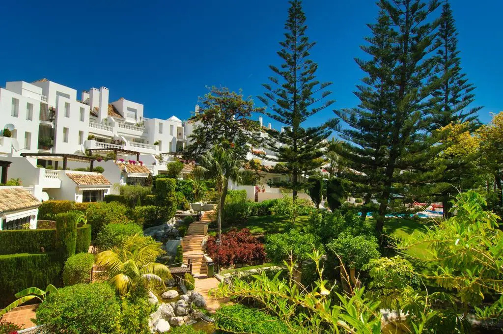 White Pearl Beach