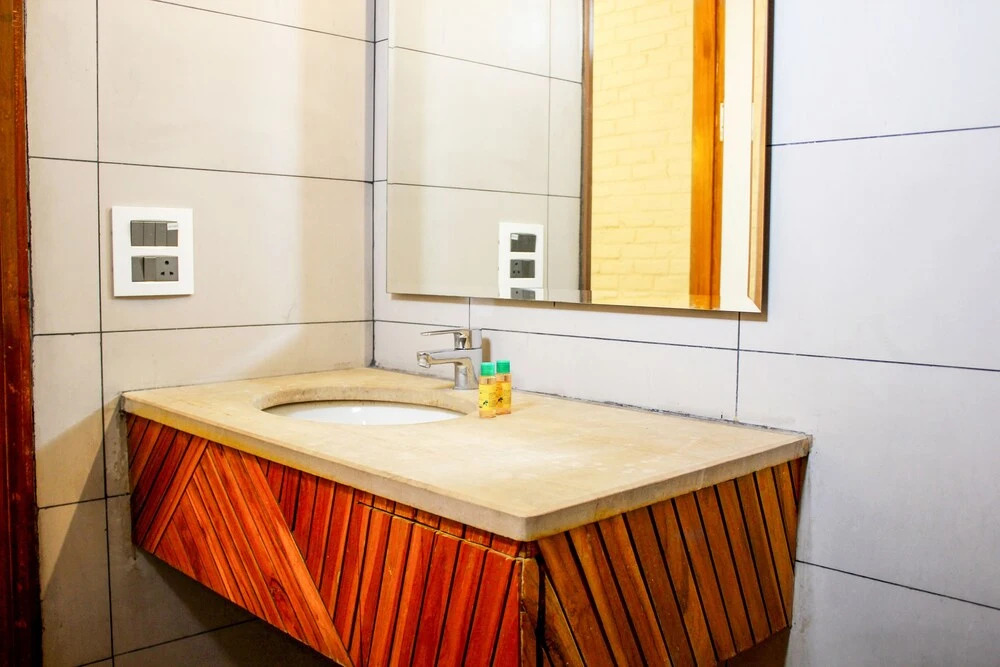 FabHotel Infinity Nest Sushant Lok