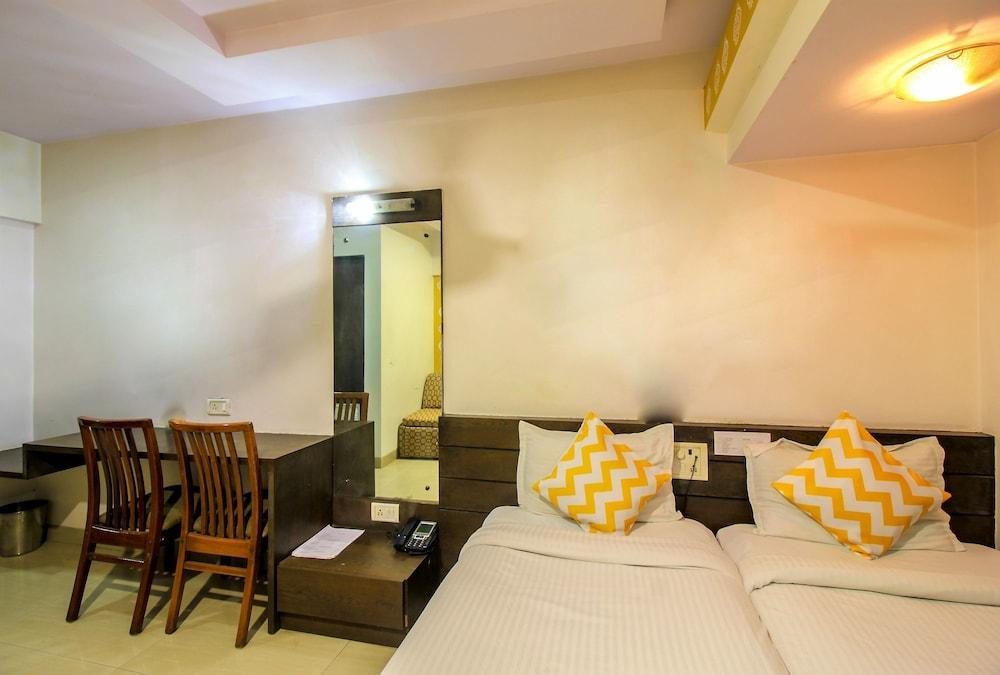 Vashi Gymkhana By OYO Rooms