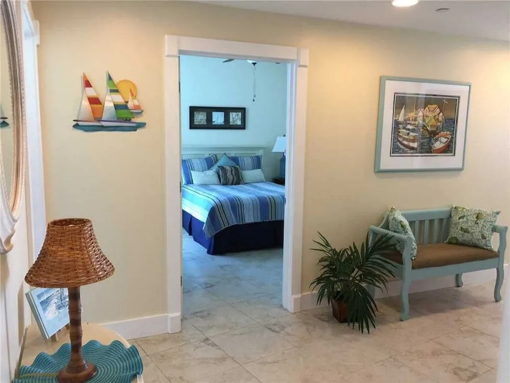 Island Tower 901 3 Bedrooms 3 Bathrooms Condo