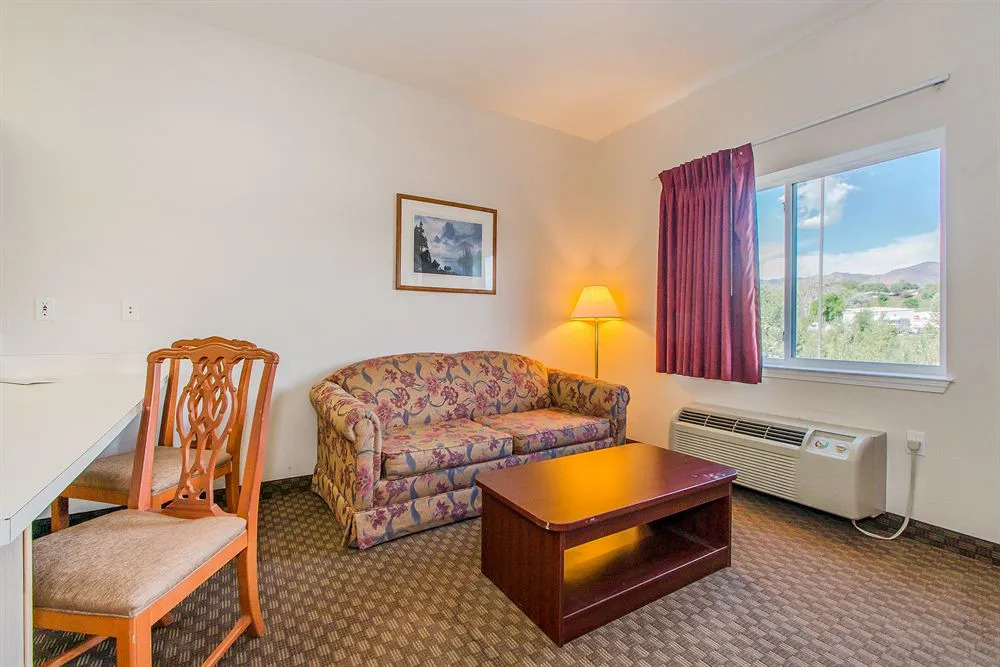 InTown Suites Extended Stay Colorado Springs