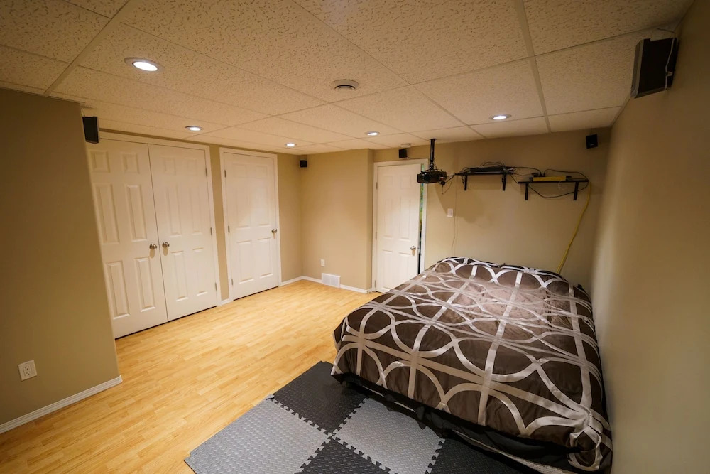 Lakewood's Local Living Quarters