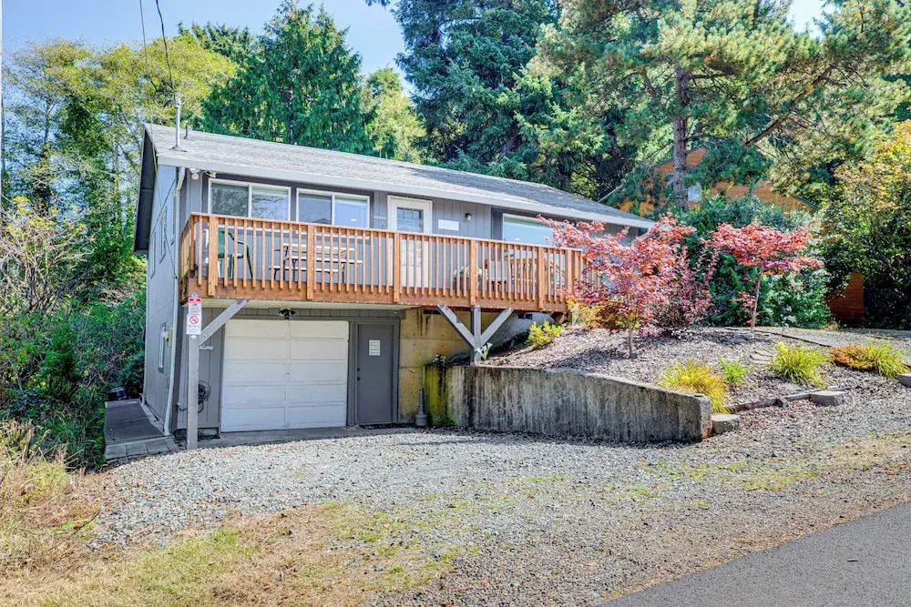 Rockaway Beach House - Walk to Ocean!