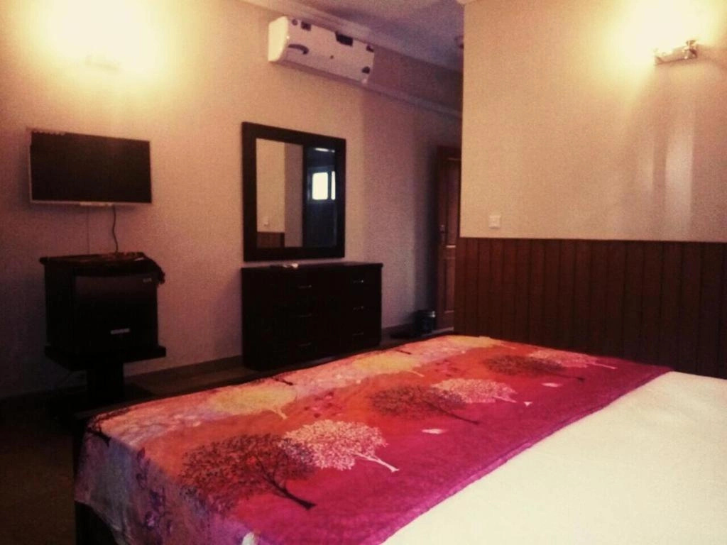 Royal Galaxy Guest House