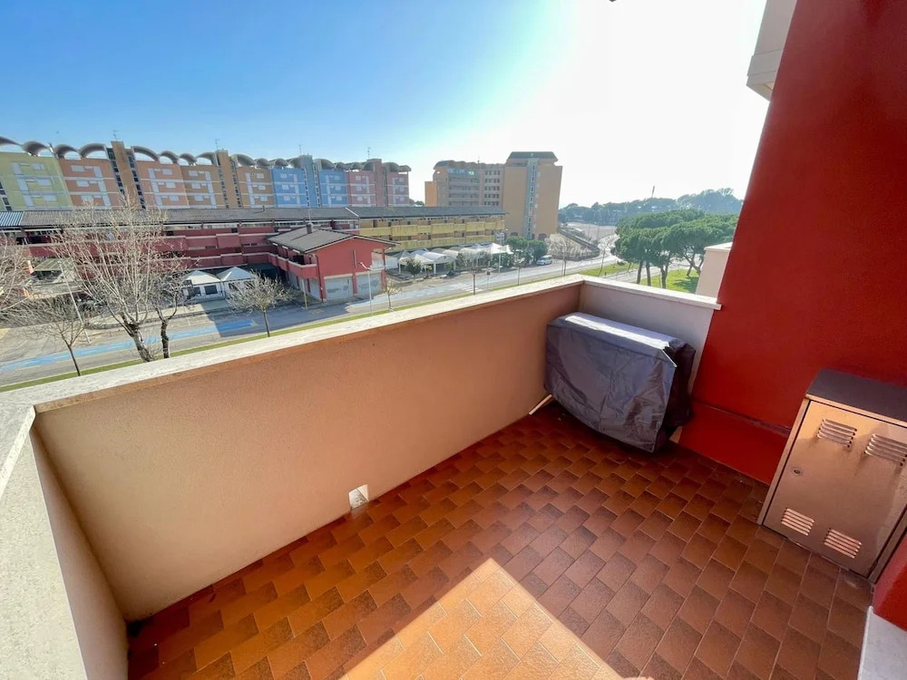 Cozy Flat 370m From the Beach