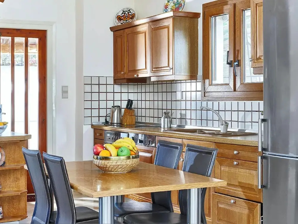 Fantastic Holiday Home in Karteros With Pool
