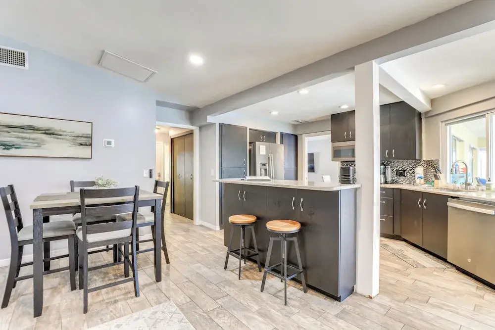 Sarasota Home w/ Heated Pool: 3 Mi to Airport!