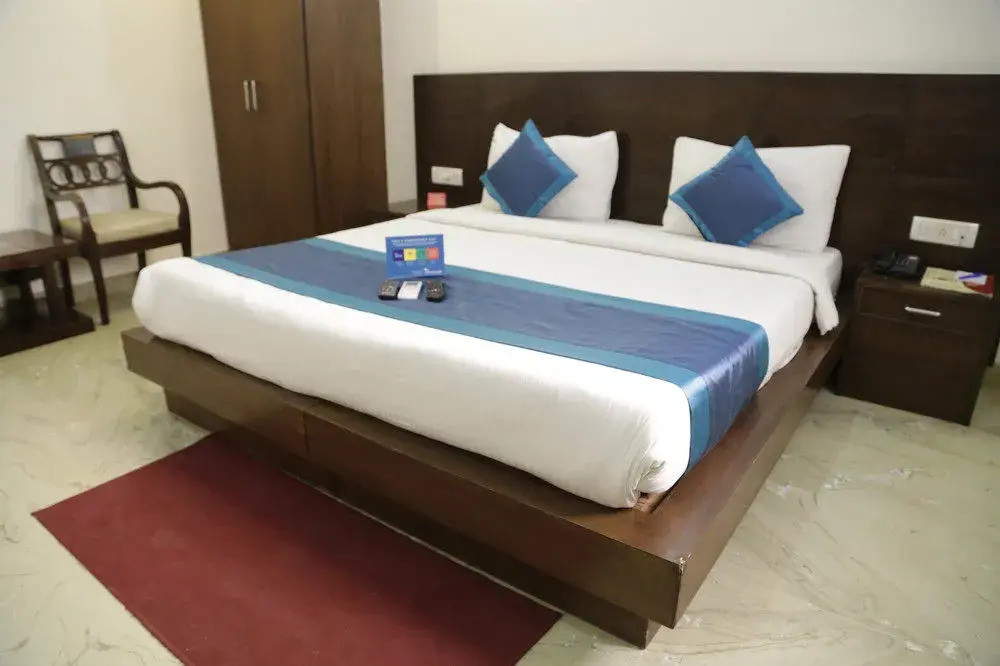 FabHotel Karol Bagh Main Market