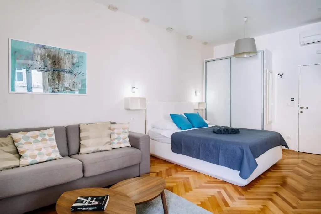 AMOROZO APARTMENTS by DuHomes