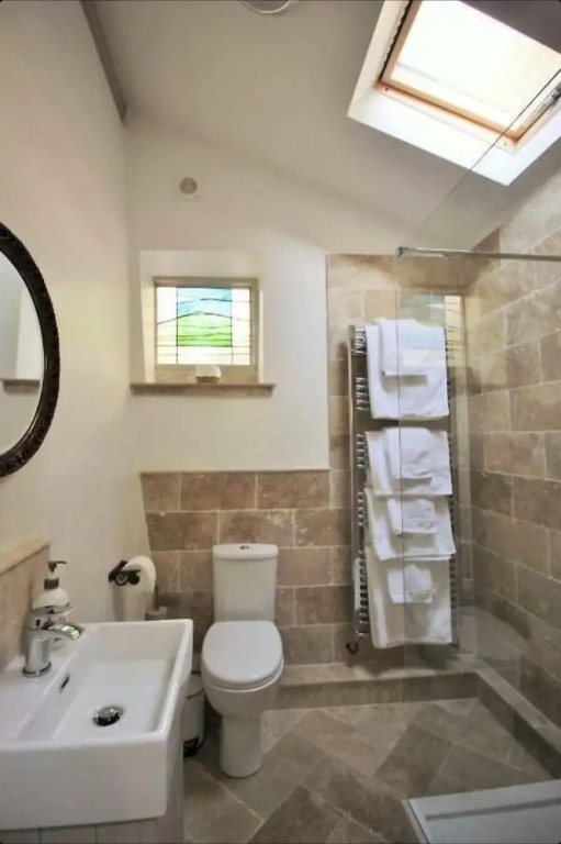 Impeccable 3-bed 17th Century Luxury Cottage